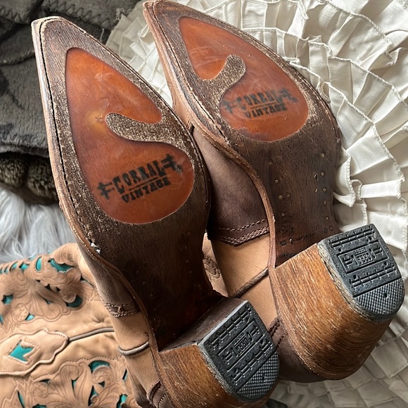 Gorgeous NWOB Corral Vintage Inlay Cowboy Boots 7.5 - Picture 4 of 6
